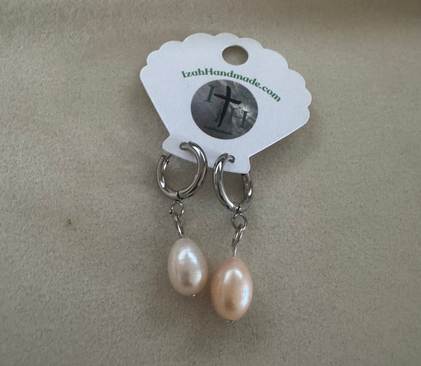 Silver pink pearl Huggies