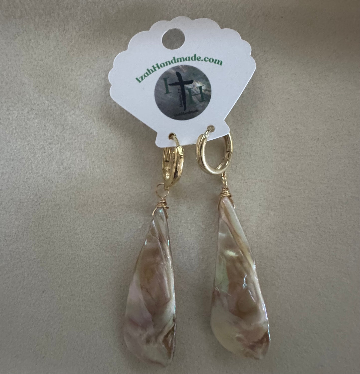 Wire wrapped mother of pearl Huggies