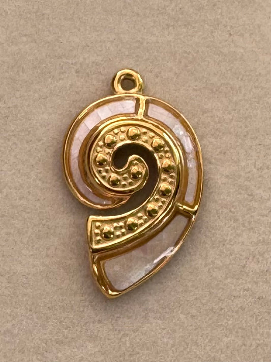 Mother of pearl swirl charm