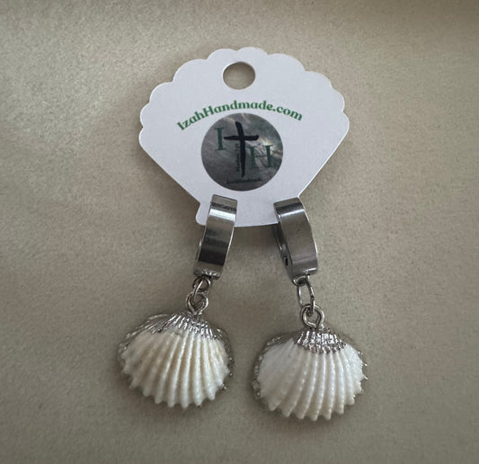 Silver sea shell Huggies
