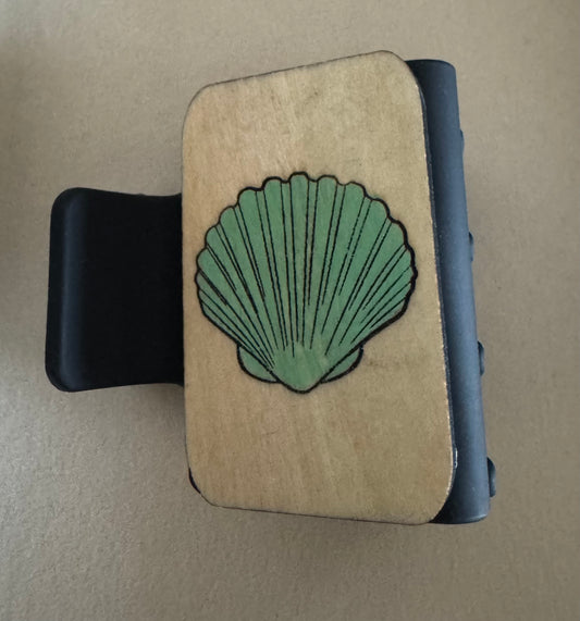 Black and green mini sea shell claw clip