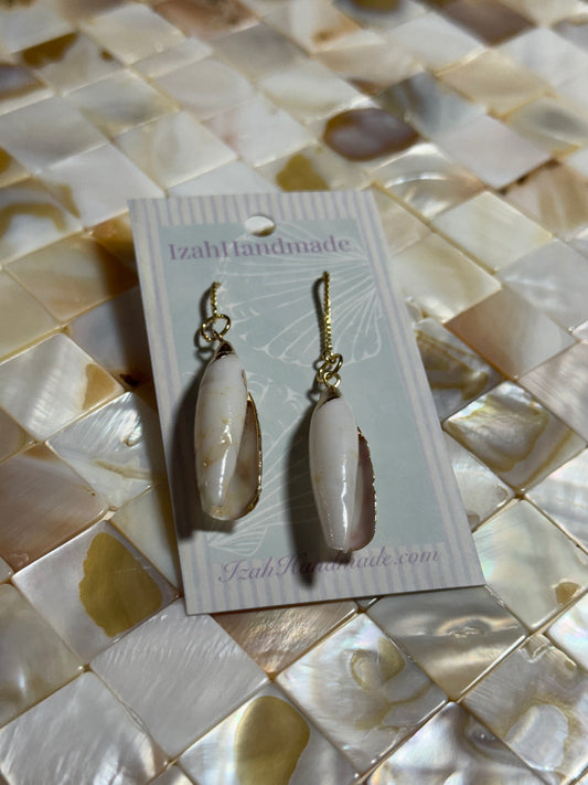Cowrie Spindle Shell Threaders